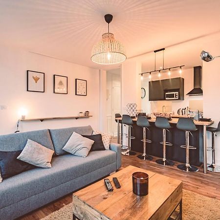Charme De L'Ancien Pour Cet Appartement Entierement Renove Dans L'Hypercentre De Реймс Екстериор снимка