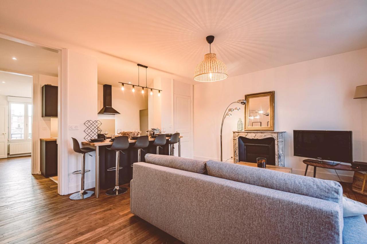 Charme De L'Ancien Pour Cet Appartement Entierement Renove Dans L'Hypercentre De Реймс Екстериор снимка