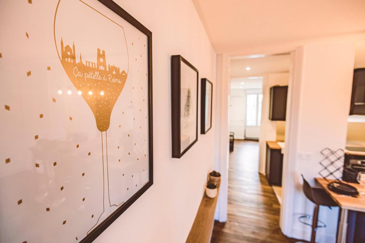 Charme De L'Ancien Pour Cet Appartement Entierement Renove Dans L'Hypercentre De Реймс Екстериор снимка